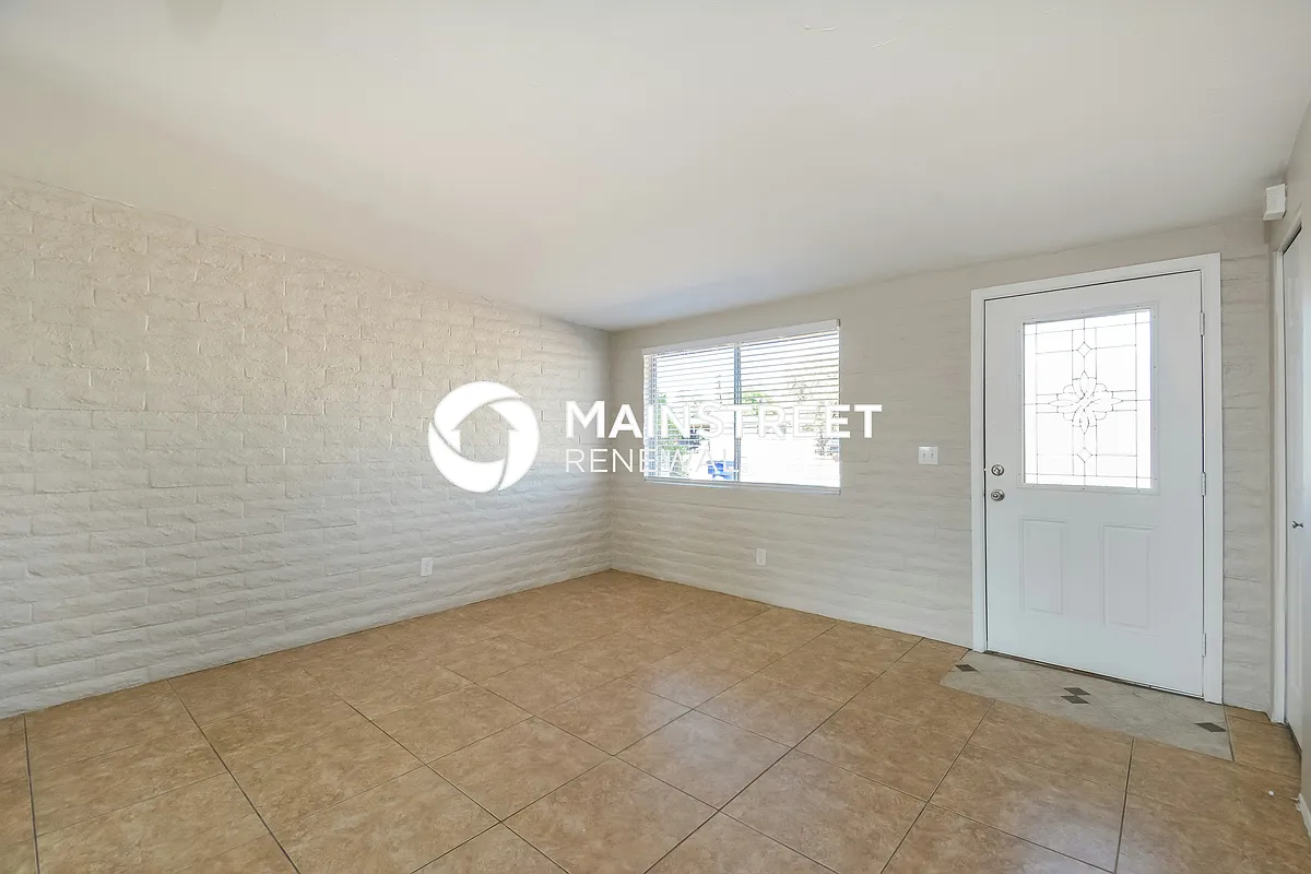 Living Room - 4550 S Lotus Cir