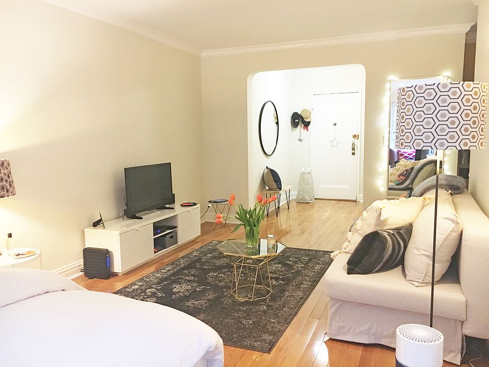 2nd image of 10 Downing St APT 2T
