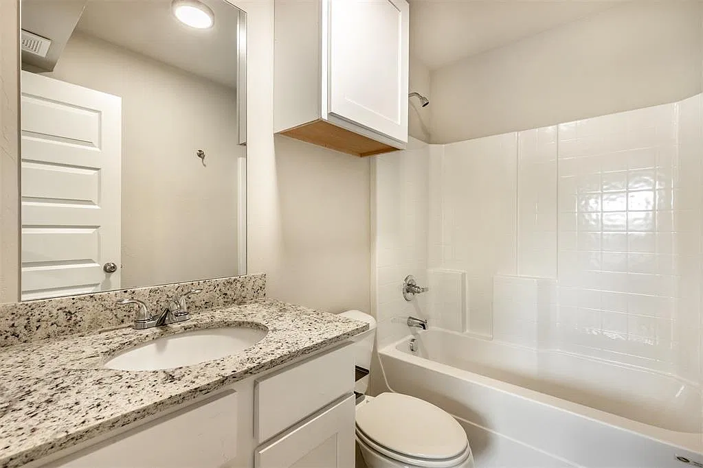 19 North Howard Street - 1 — Photo 3