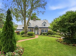 3 Carnegie Ave, Cold Spring Harbor, NY 11724