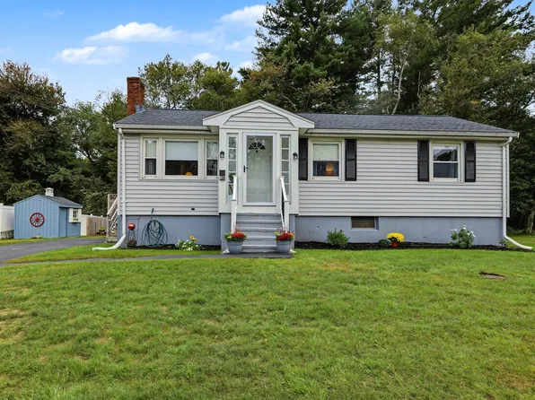 18 Zenas Rd, Holbrook, MA 02343