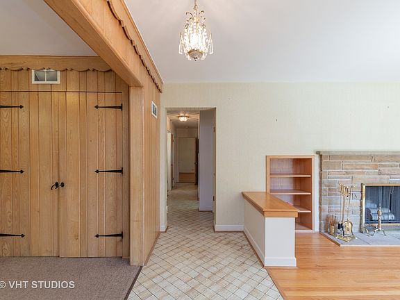 2nd image of 6621 N Kolmar Ave