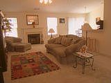 Bright/Open Floorplan/Move In Ready!