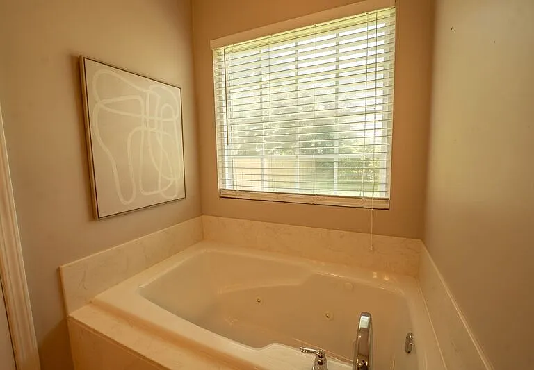 10 Arbors Cir — Photo 35