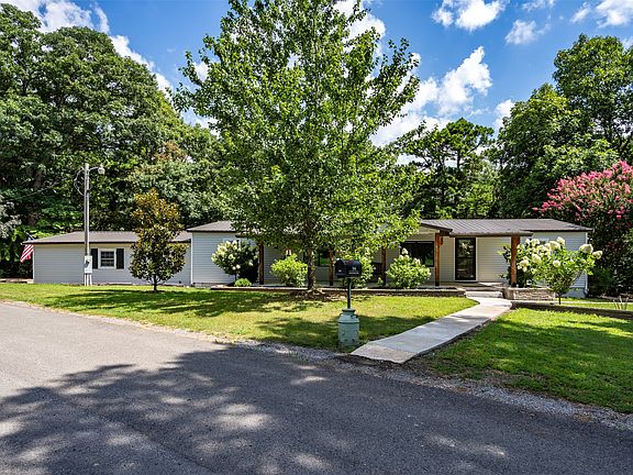 3rd image of 394 Hidden Valley Dr