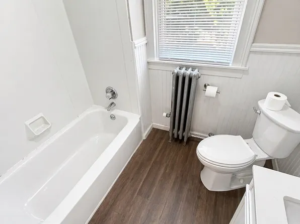 571 Jefferson St, Dubuque, IA