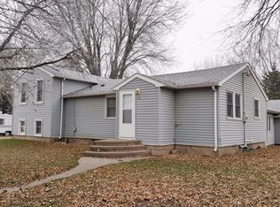 402 3rd St N, Albert City, IA 50510