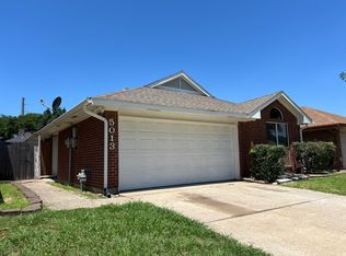 5013 Hearthcrest Dr, Garland, TX 75044
