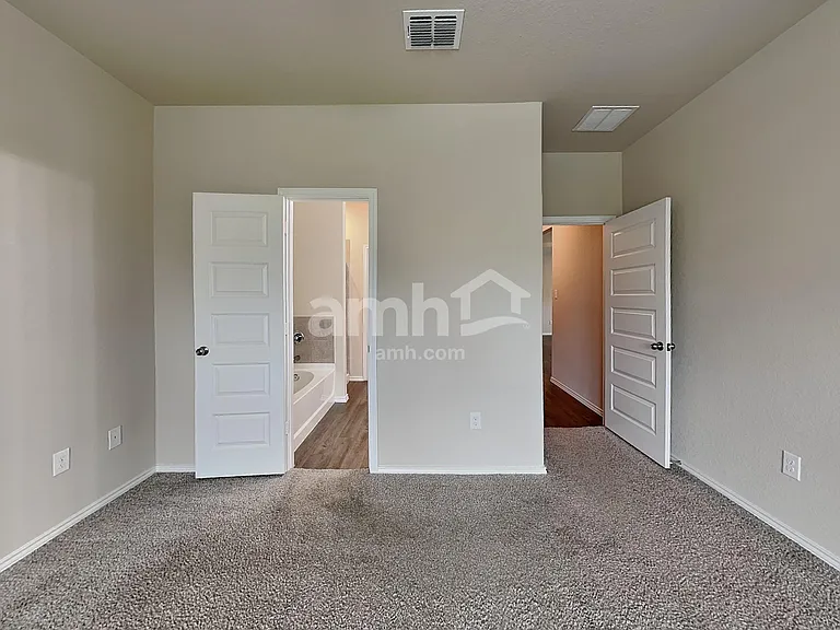 719 Red Barn Bnd — Photo 13