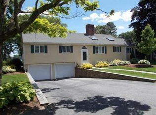 88 Locksley Rd, Lynnfield, MA 01940