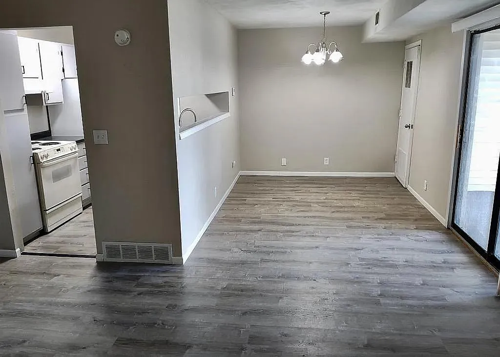 3119 W Willow Knolls Dr 39B — Photo 2