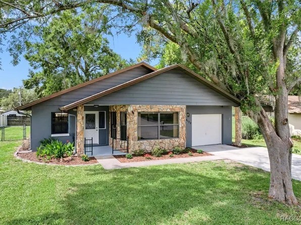 6172 W Pine Cir, Crystal River, FL 34429