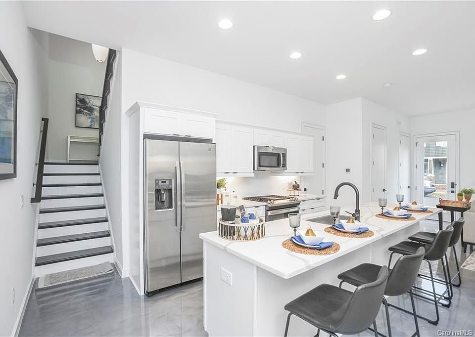 2108 Roslyn Ave Charlotte, NC, 28208 Apartments for Rent Zillow