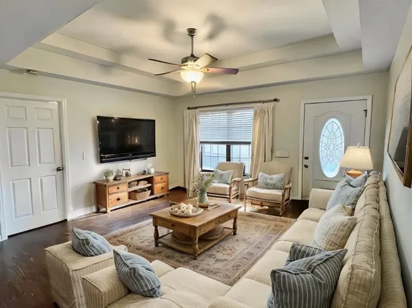 120 Skyview Dr, Carthage, TN 37030