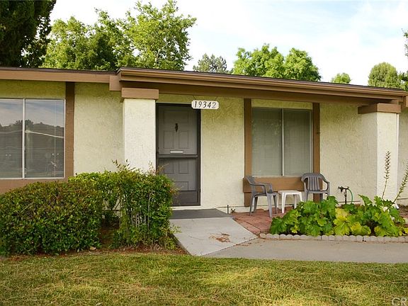 2nd image of 19342 Avenue Of The Oaks