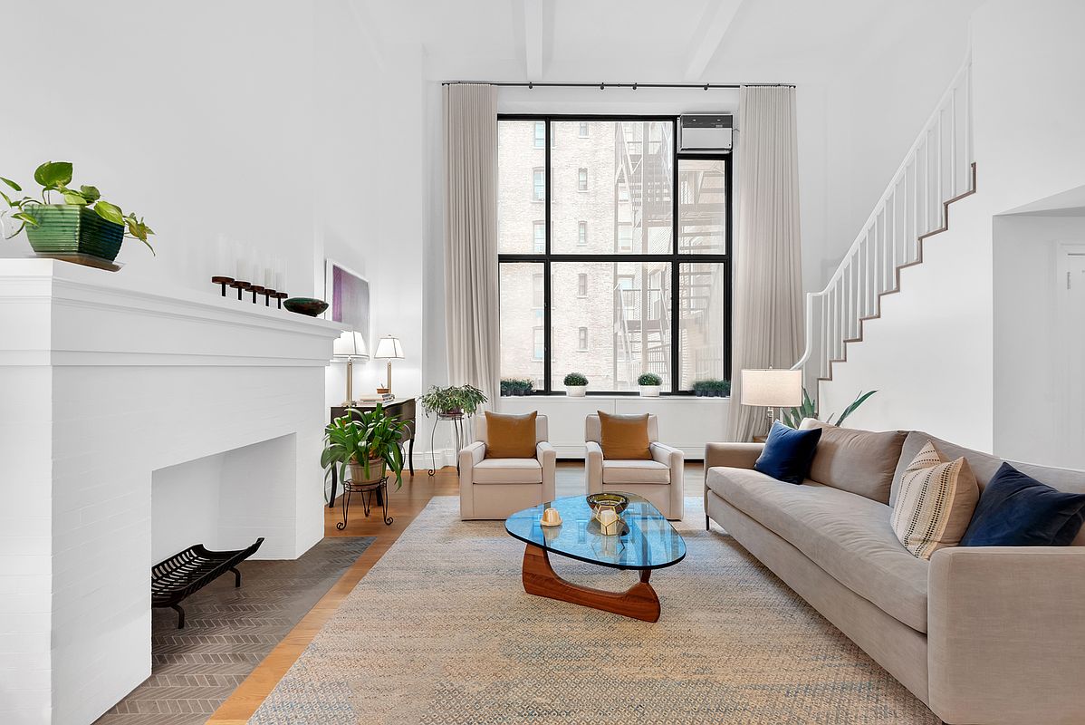 39 West 67th Street #302 in Lincoln Square, Manhattan | StreetEasy