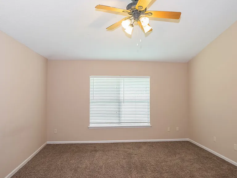644 Southern Lily Dr — Photo 10