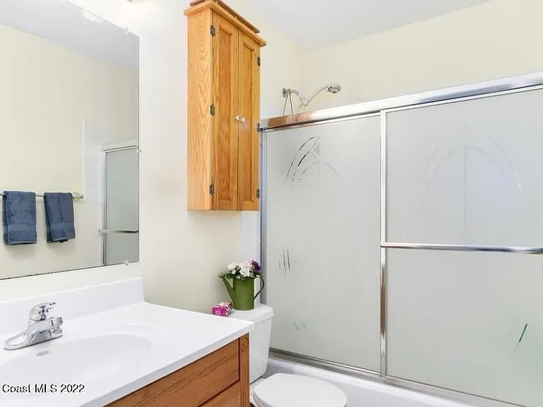 917 Jamestown Ave #100 — Photo 14