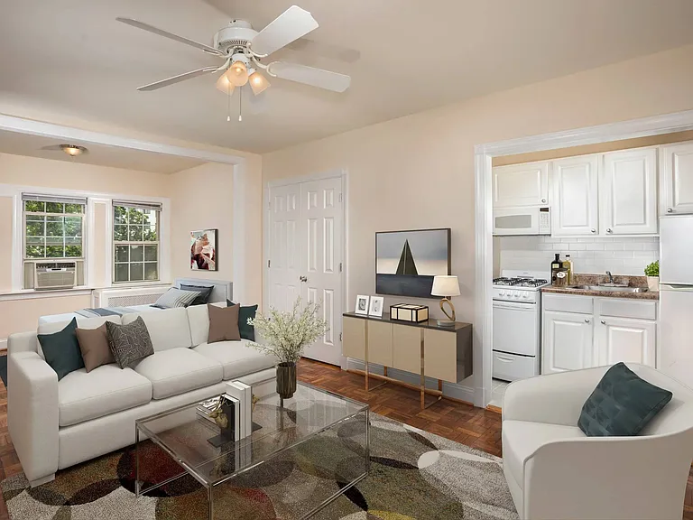 Miramar Apartments — Photo 8