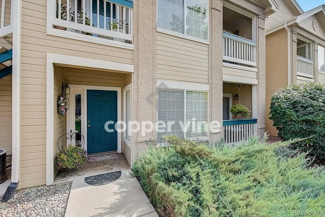 2 bed, 2.0 bath, 1025 sqft, $1,980 — Photo 2