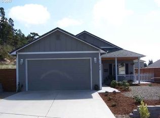 1946 34th St, Florence, OR 97439