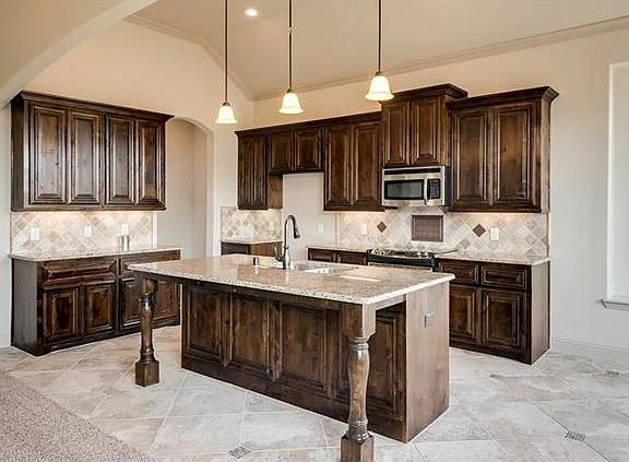 3rd image of 848 Lake Meadow Ln