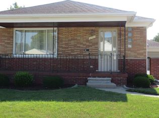 24346 Grove Ave, Eastpointe, MI 48021