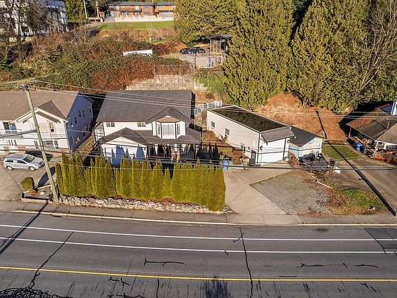 2nd image of 34751 Delair Rd