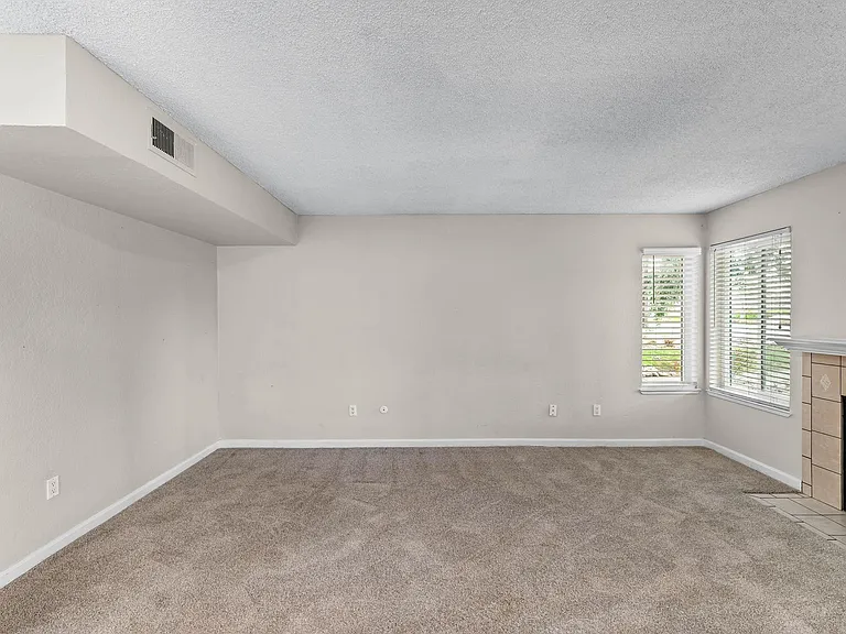 54 Quay Ct — Photo 47