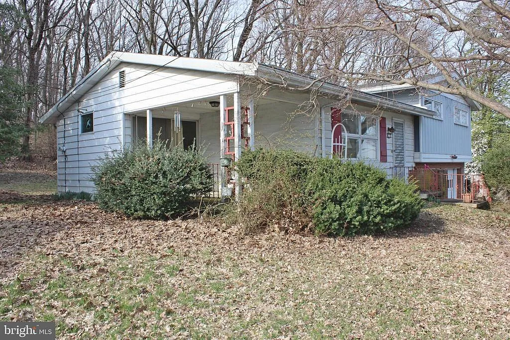 3178 Parker Dr photo 1