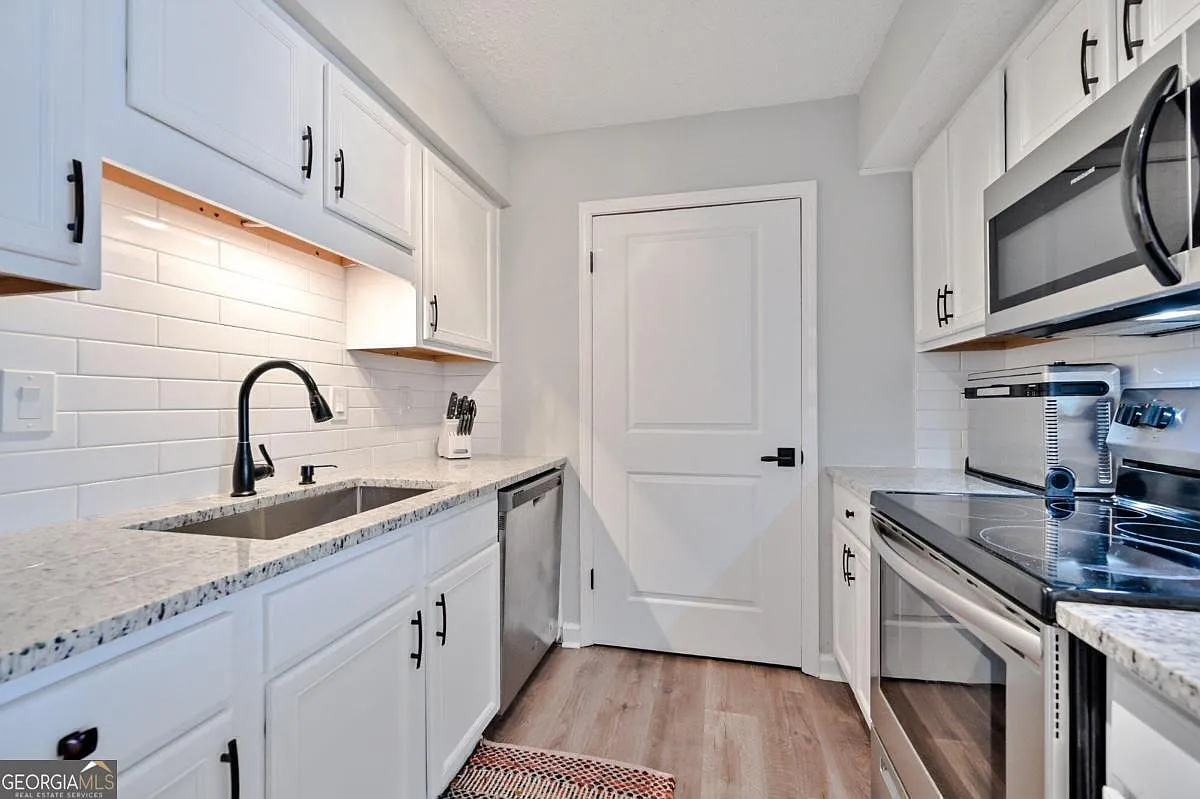 1401 Wingate Way photo 1