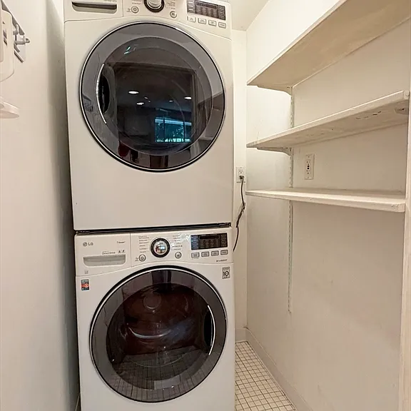 37 Stephen Pl — Photo 19