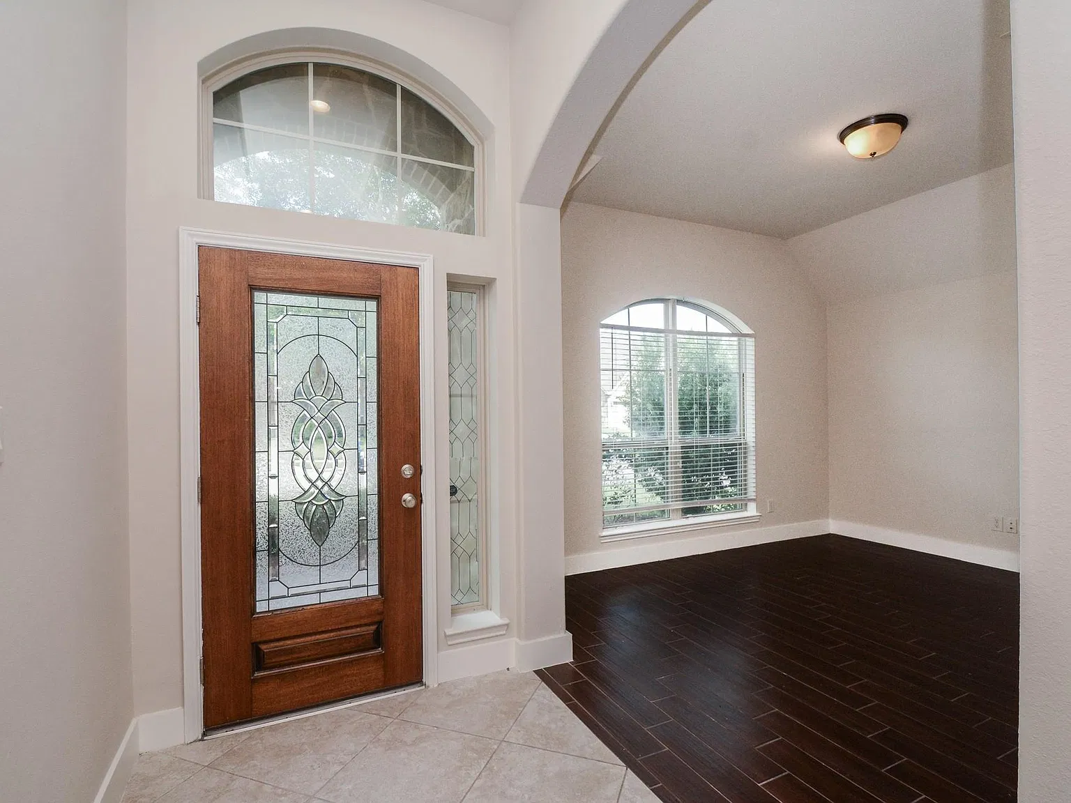 4 bed, 3.0 bath, 2875 sqft, $3,100 — Photo 4