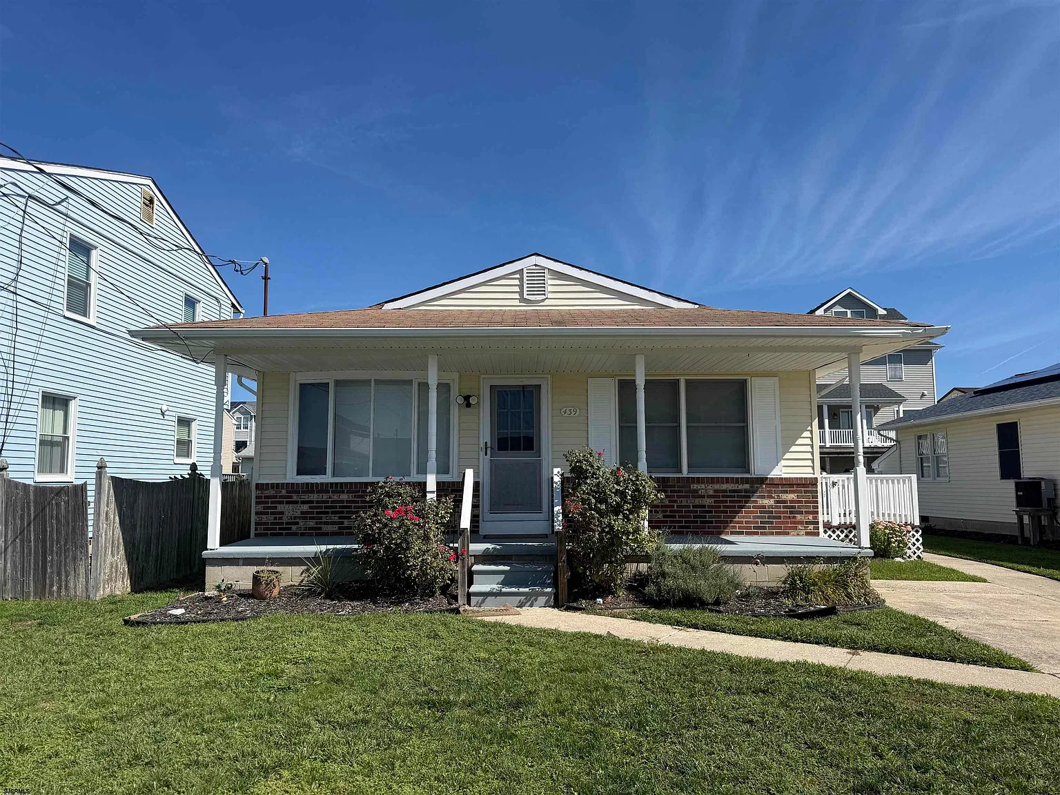 3 bed, 2.0 bath, $2,550 — Photo 1