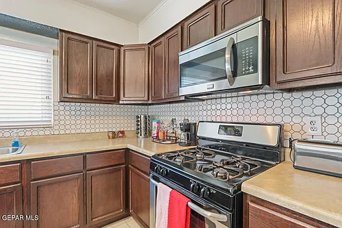 6103 Hanley Way Photo 1