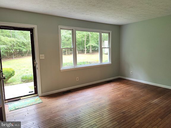 5th image of 36915 W Lakeland Dr