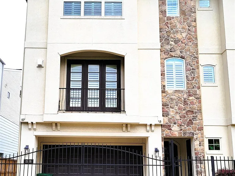 1508 Fowler St — Photo 6