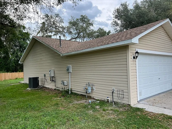 3 bed, 2.0 bath, 1527 sqft, $2,200 — Photo 2