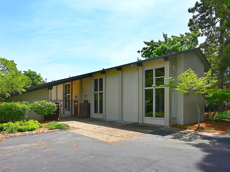 Community Center to pool entrance