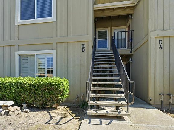 2nd image of 426 Cherry Ln APT H