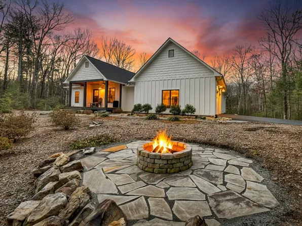 29 Robert Dr, Ellijay, GA 30536