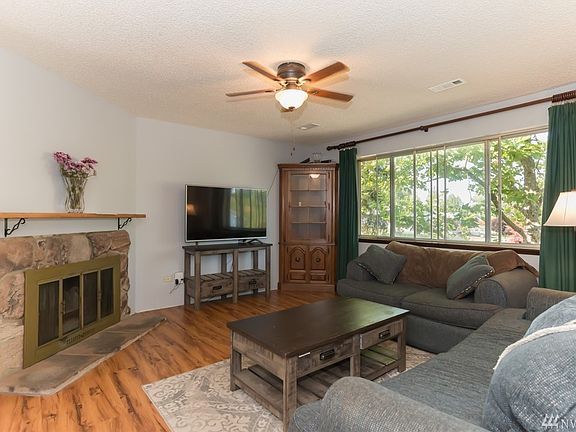 5th image of 7320 Grevena Ave NE