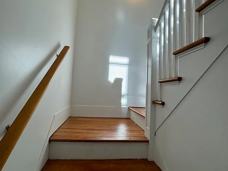 1253 Forest Rd #2 — Photo 10