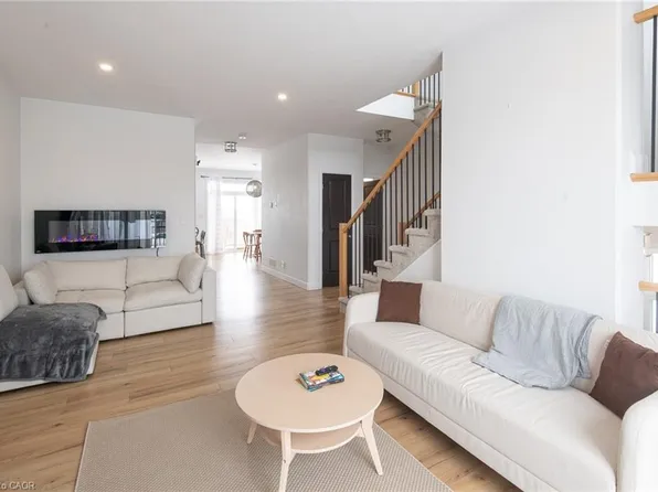 143 Superior Dr, Loyalist, ON K7N 0E5