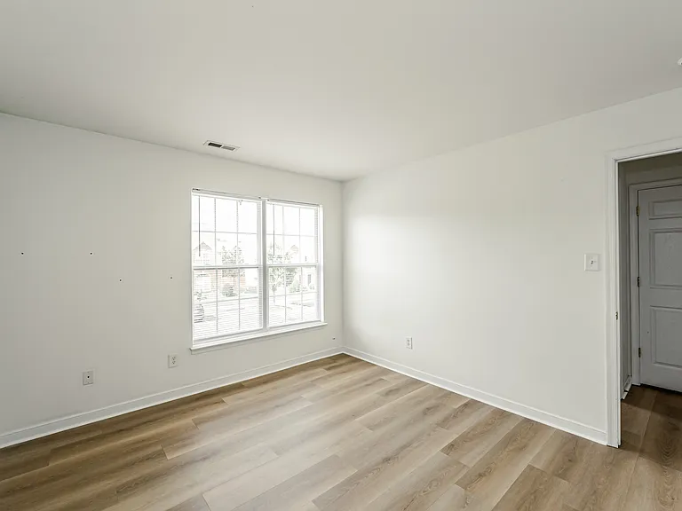 1429 New Haven Ct — Photo 36