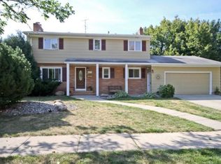 702 19th Ave S, Fargo, ND 58103