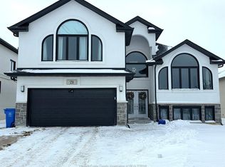 21 Noble Ct, Amherstburg, ON N9V 0G8