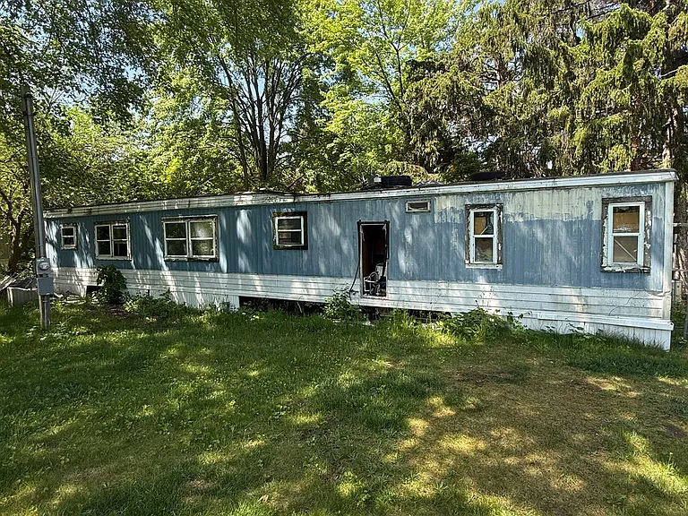 1404 N Rumbaugh Ln #6 — Photo 1