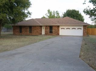 206 Prairie Creek Rd, Red Oak, TX 75154