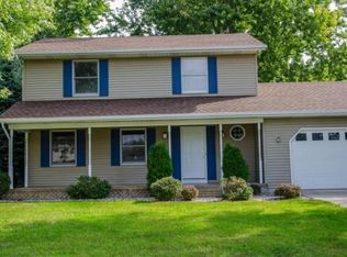 1310 Beacon Ct, Mishawaka, IN